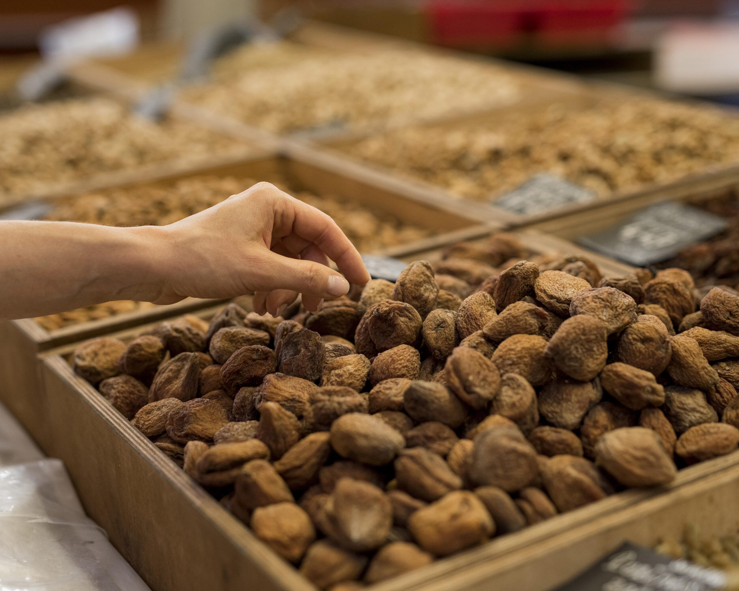 hand-dried-food-market-place-scaled.jpg